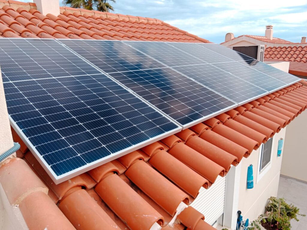 instalación de placas solares para el hogar (chalets, bungalow, viviendas unifamiliares)